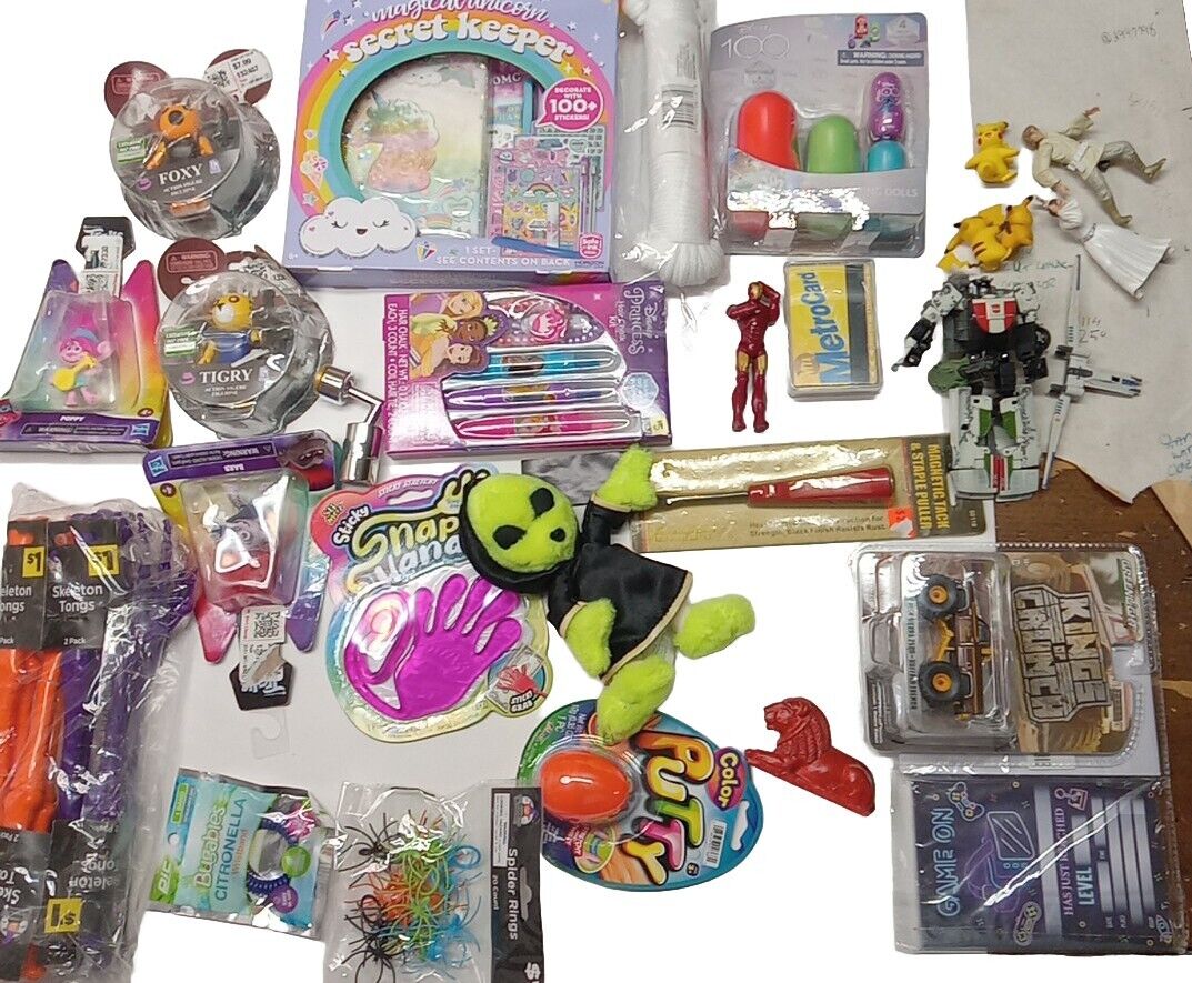 Junk Drawer Lot Grandmas Old Alien, Toys, Cards, Luke Sky Walker - Hotwheels