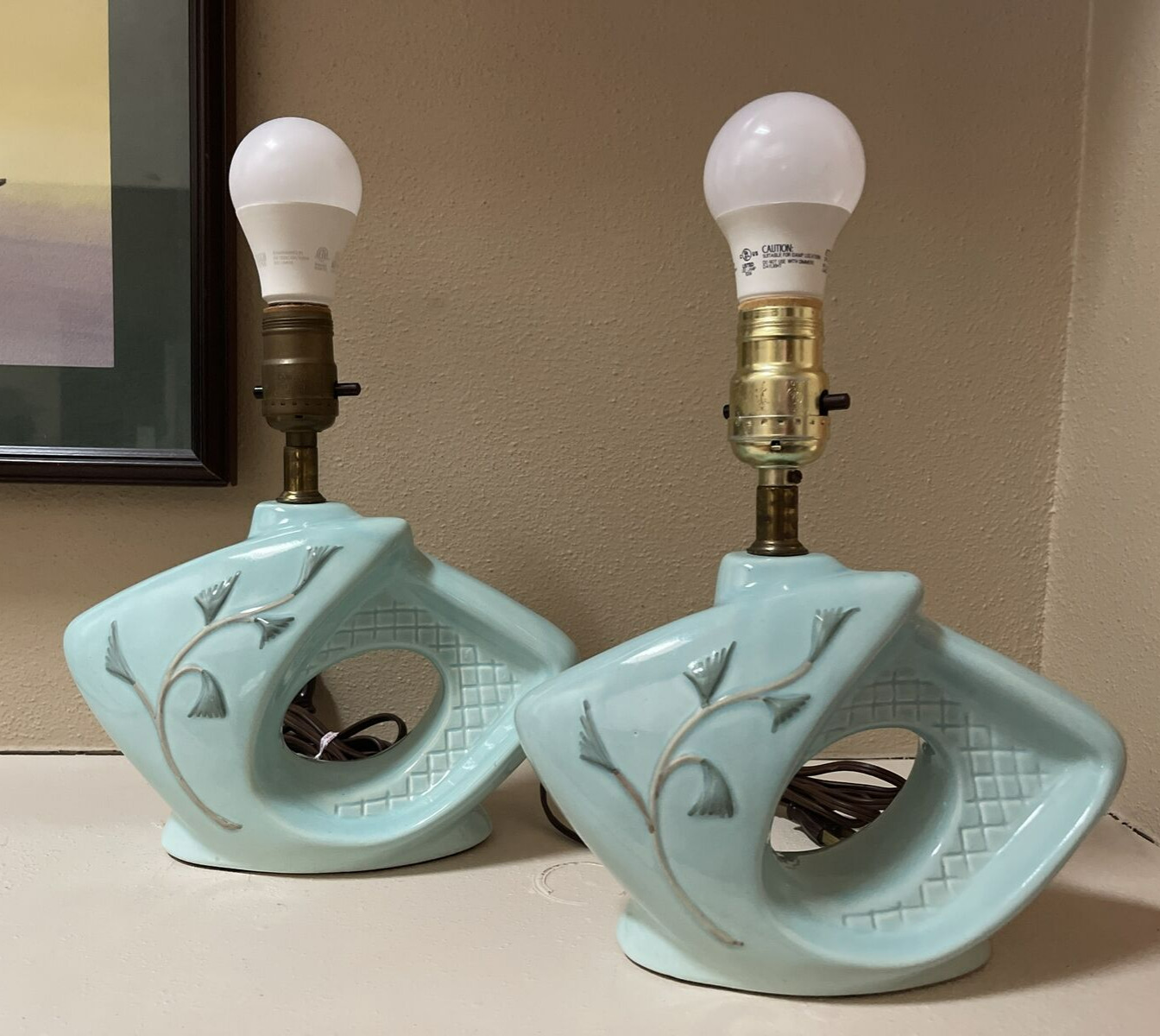 PAIR OF AWESOME MID CENTURY MODERN TEAL CERAMIC TABLE LAMPS VINTAGE WORKING