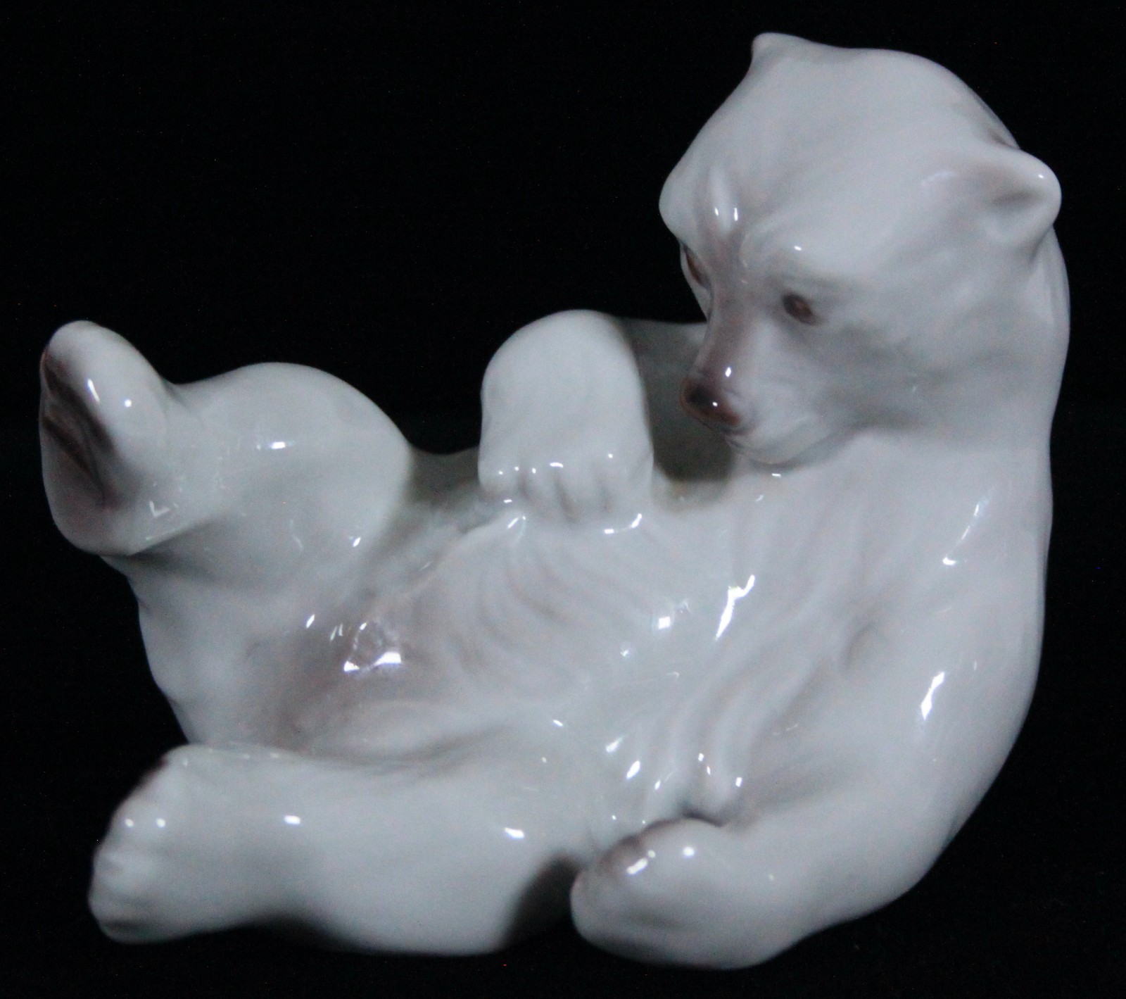 RARE VTG 1961-69 LYNGBY PORCELAIN DENMARK MODEL 88 PLAYING POLAR BEAR CUB EVC