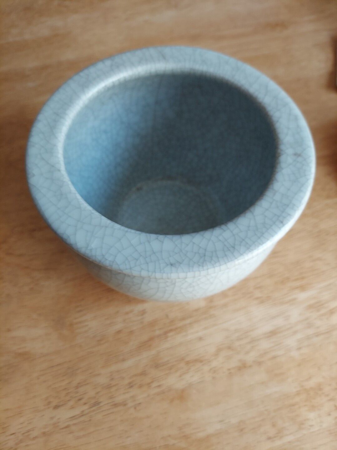 Vintage Chinese Ceramic Porcelain Light Blue Caledon Crackles Glased Planter Pot