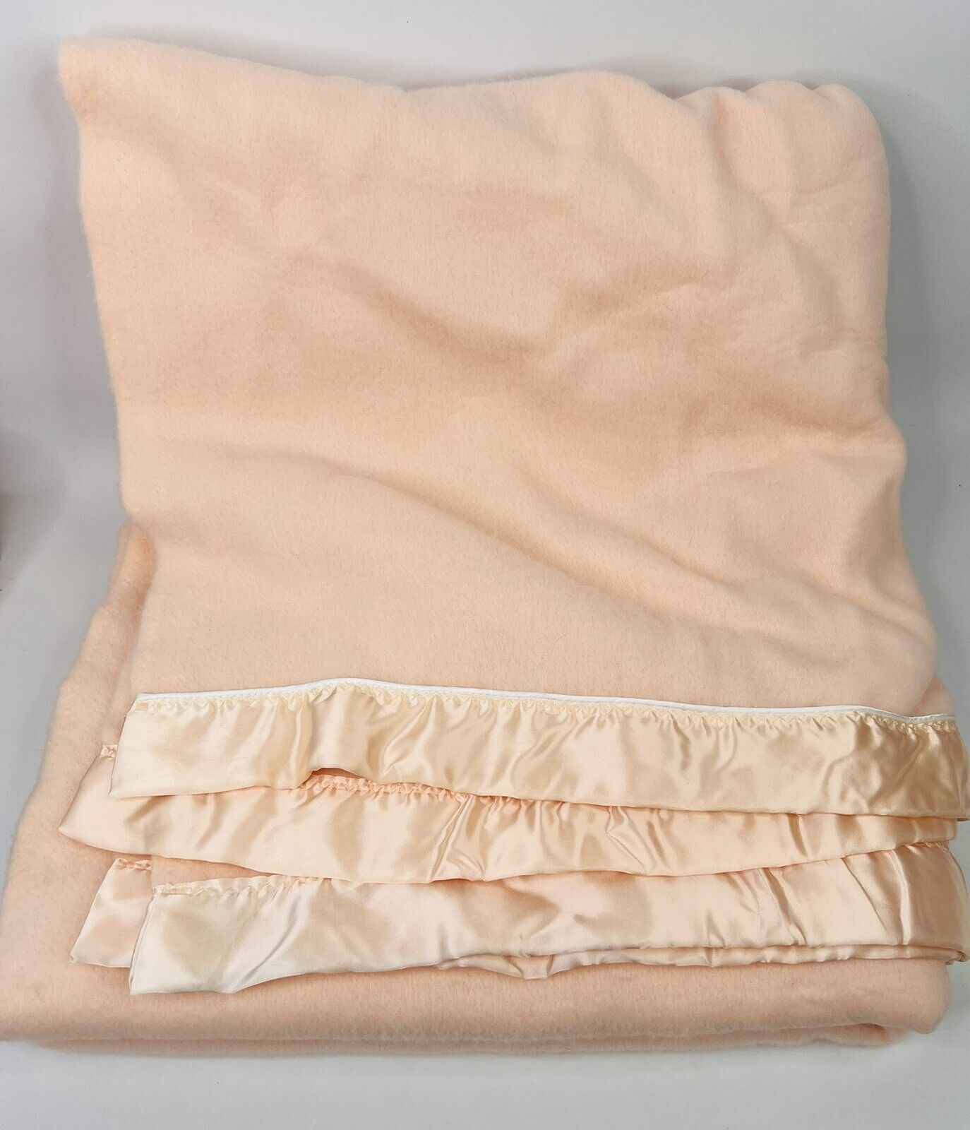 Vintage Peach Full Size Acrylic Nylon Trim Blanket Made In USA - 80” x 92”