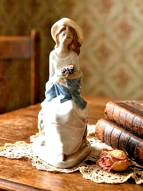 Vintage Mirmasu Spain Porcelain Figurine Girl with Flower Basket 10\