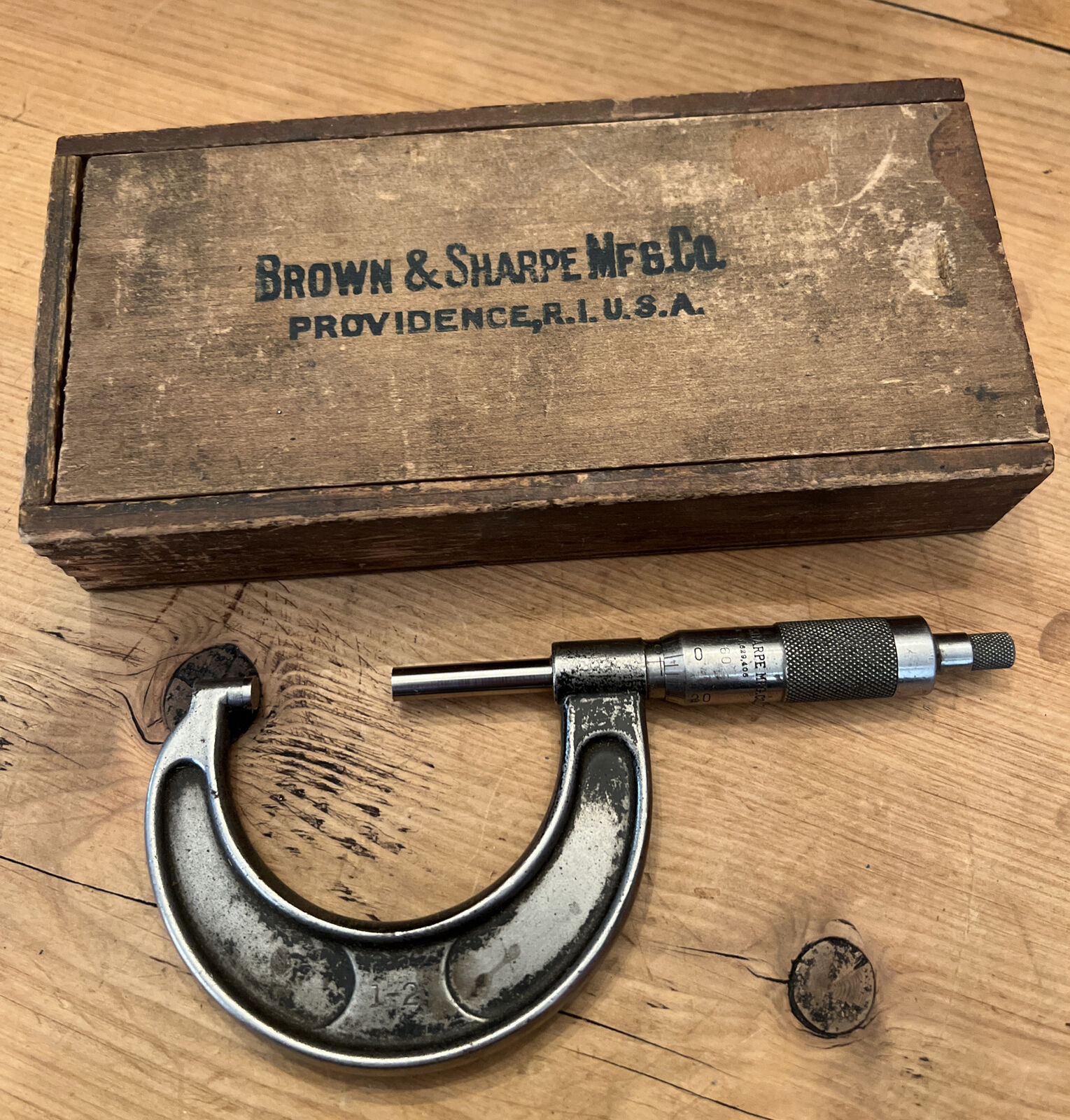 Vintage BROWN & SHARPE Mfg. Co. Antique Wooden Micrometer W/ Box Sliding Lid 1-2