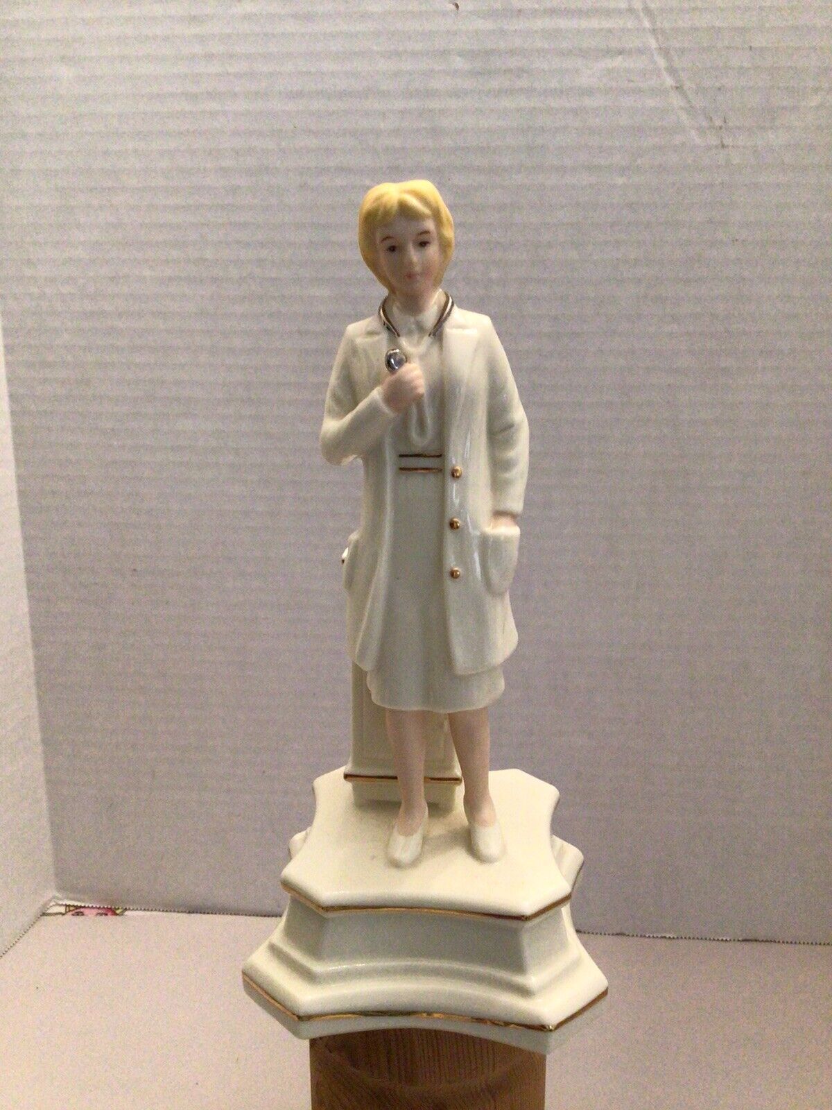 Female Doctor Figurine Or Nurse Figurine Musical Vintage 2001 Gift Of Sound Work