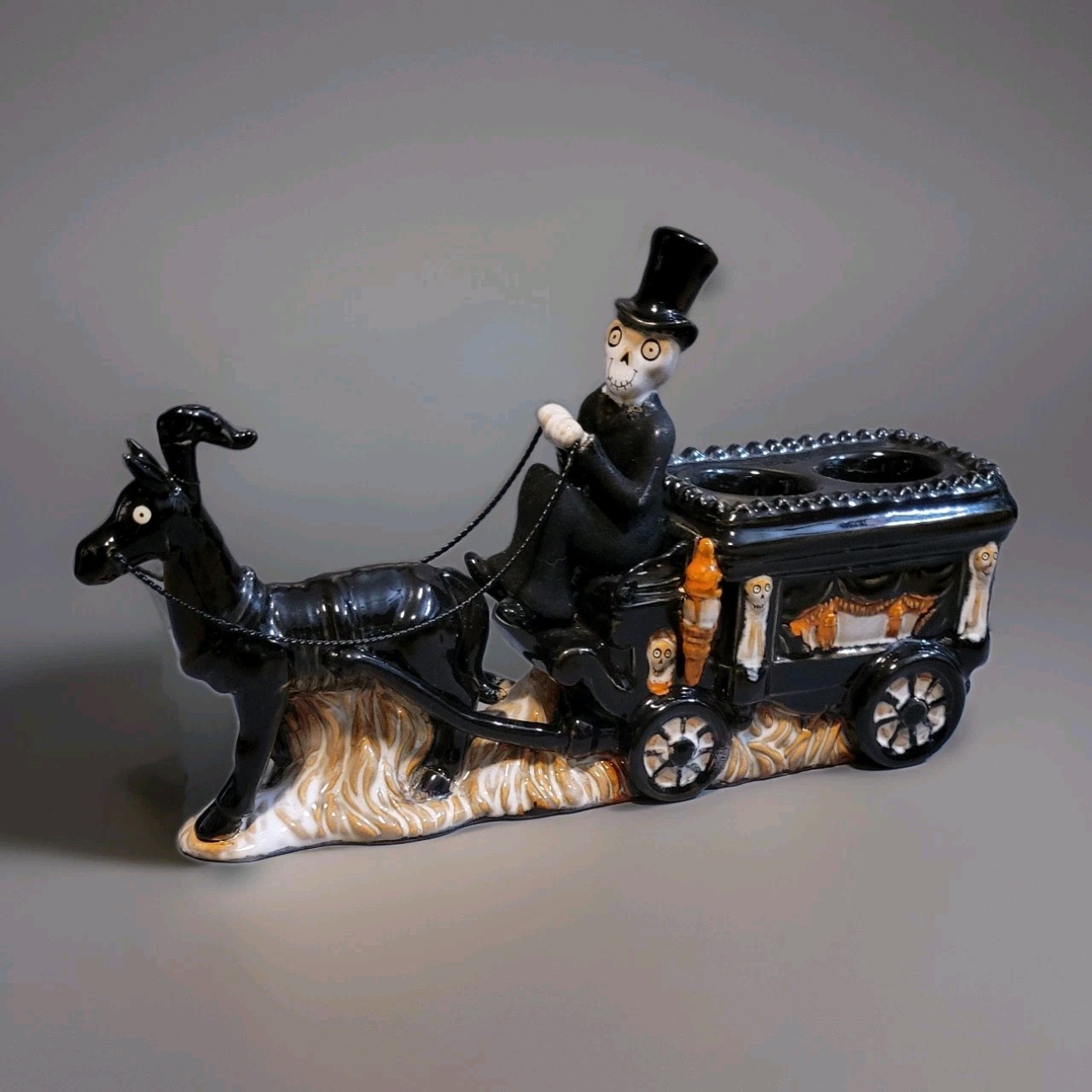 Yankee Candle Boney Bunch Multi Boney Wagon 2012 Hearse Tea Light Candle Holder Yankee Candle Boney Bunch Multi Boney Wagon 2012 Hearse Tea Light Candle Holder