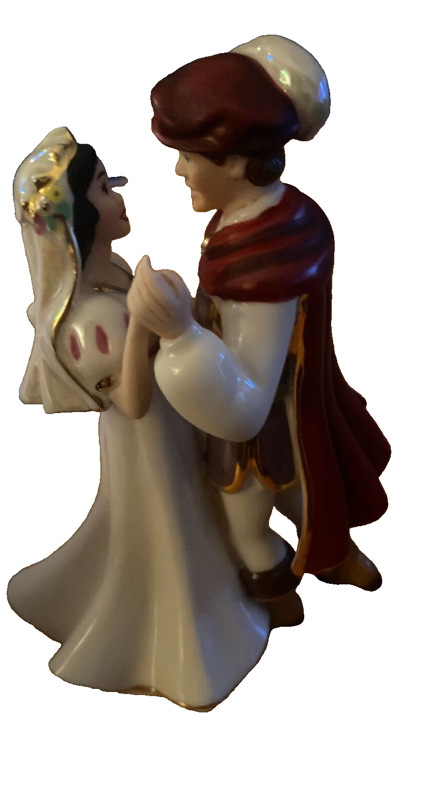 Lenox Disney Snow White and Prince Waltzing Figurine 6