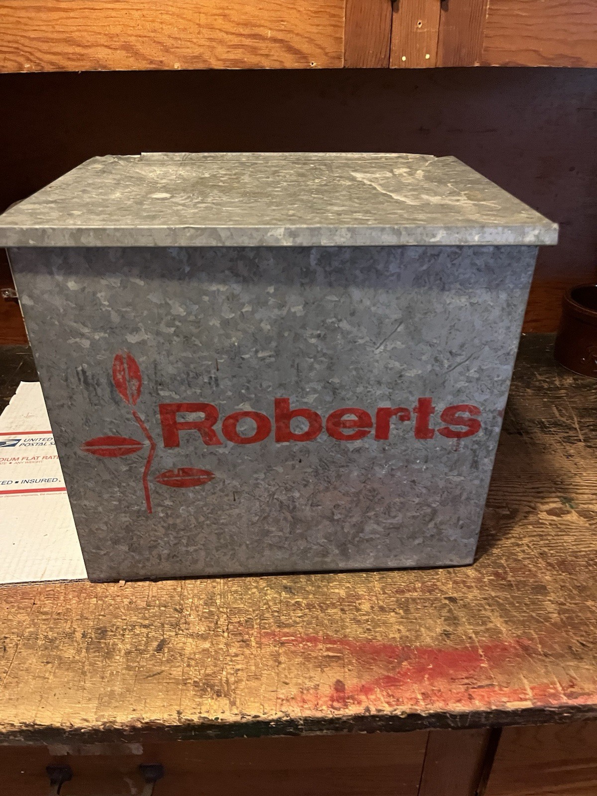Vintage Robert\'s Dairy Porch Milk Bottle Cooler Galvanized VERY NICE ONE