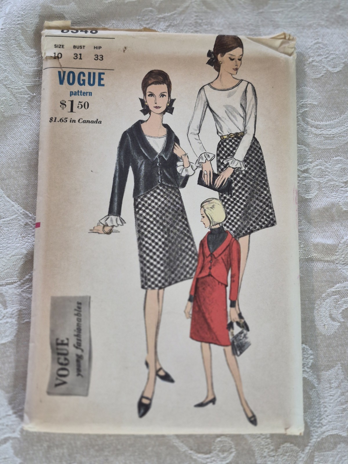 VTG 1960s Vogue Pattern 6348 Mod Suit Blouse Skirt Size 10 UNCUT Factory Folded VTG 1960s Vogue Pattern 6348 Mod Suit Blouse Skirt Size 10 UNCUT Factory Folded