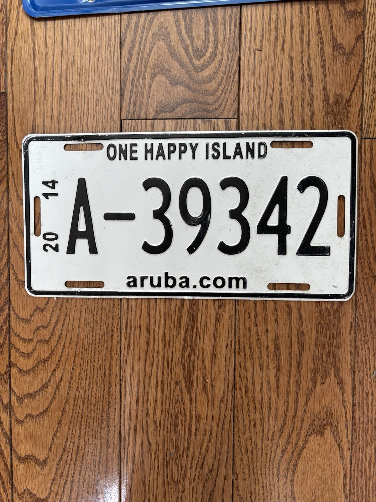 ARUBA 2014 One Happy Island  license plate  A - 39342