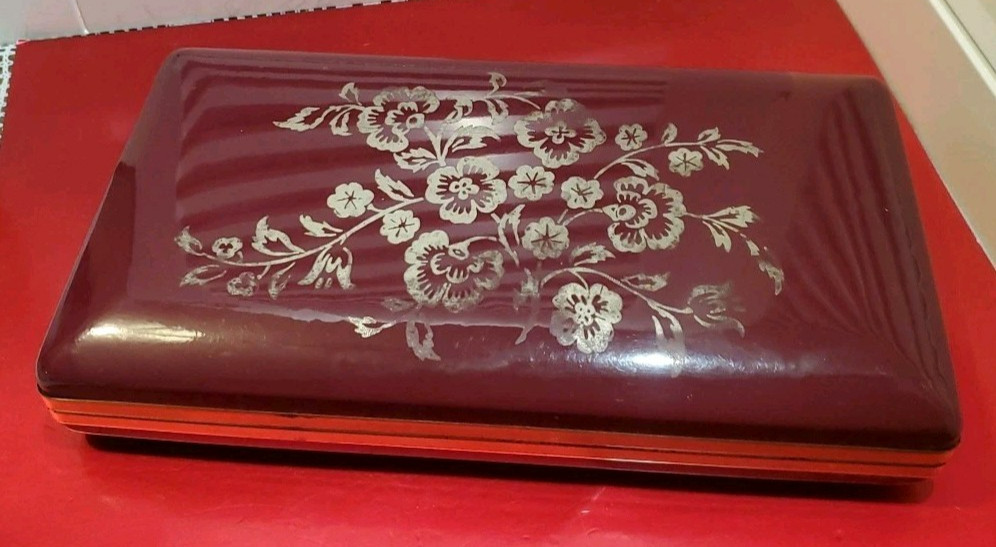 VTG Mele Burgundy Vinyl Snap Case Jewelry Box Flower Design 12 Compartment VTG Mele Burgundy Vinyl Snap Case Jewelry Box Flower Design 12 Compartment