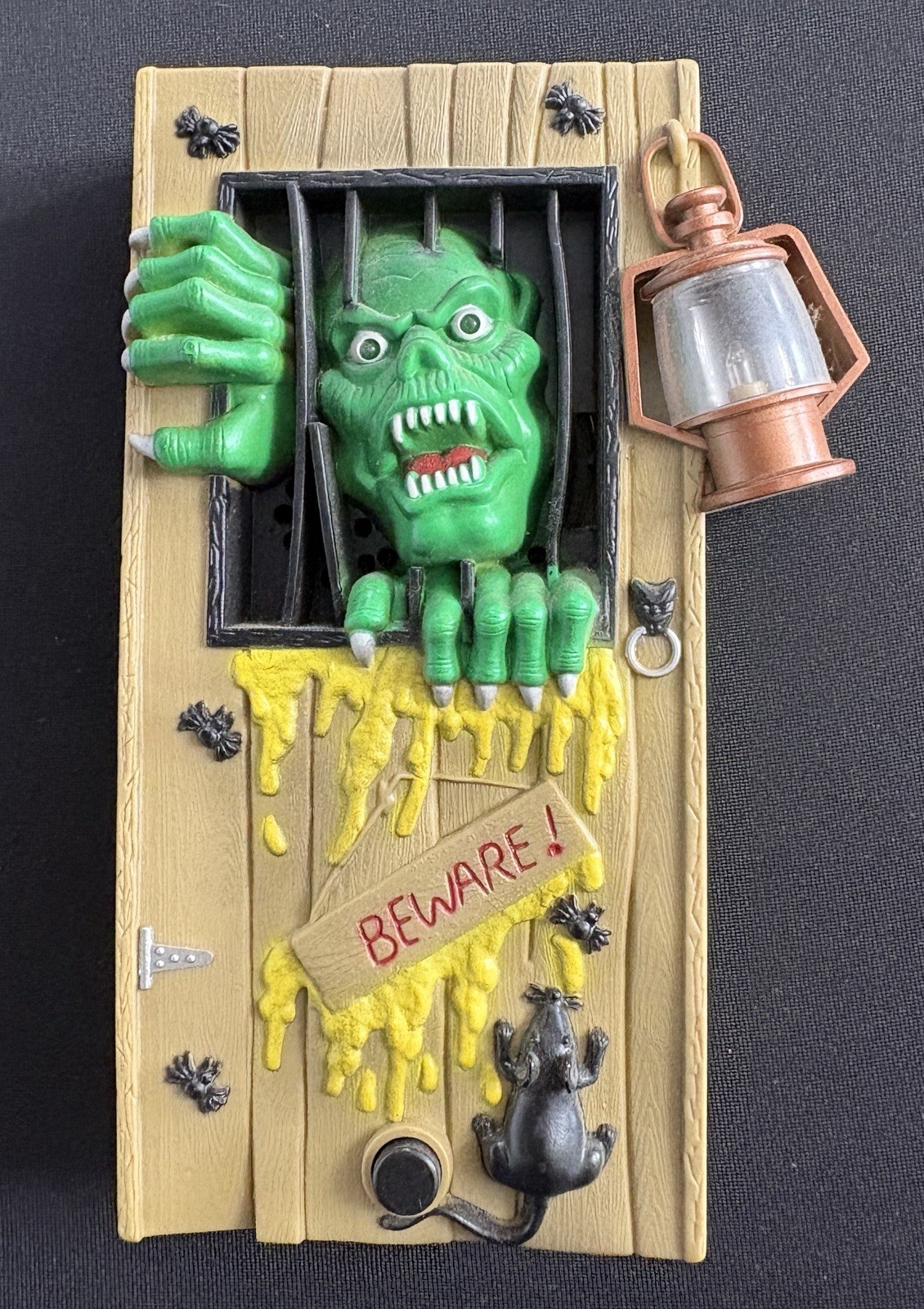Vintage Halloween Spooky Dungeon Ghoul Monster Talking Light Doorbell Prop VIDEO