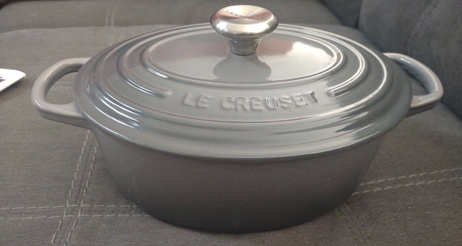 Le Creuset Signature Cast Iron 2.75 QT Oval Dutch Oven Oyster Gray