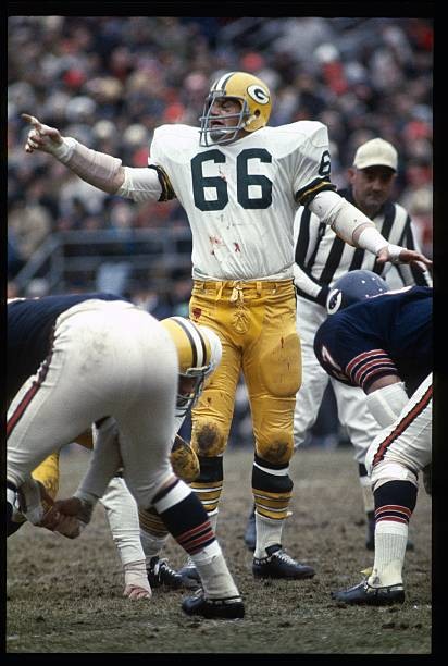 Linebacker Ray Nitschke of Green Bay Packers plays middle of Pac- Old Photo