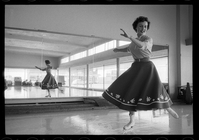 Photo:Betty White 1954 Dance Rehearsal Mirror Studio Photo
