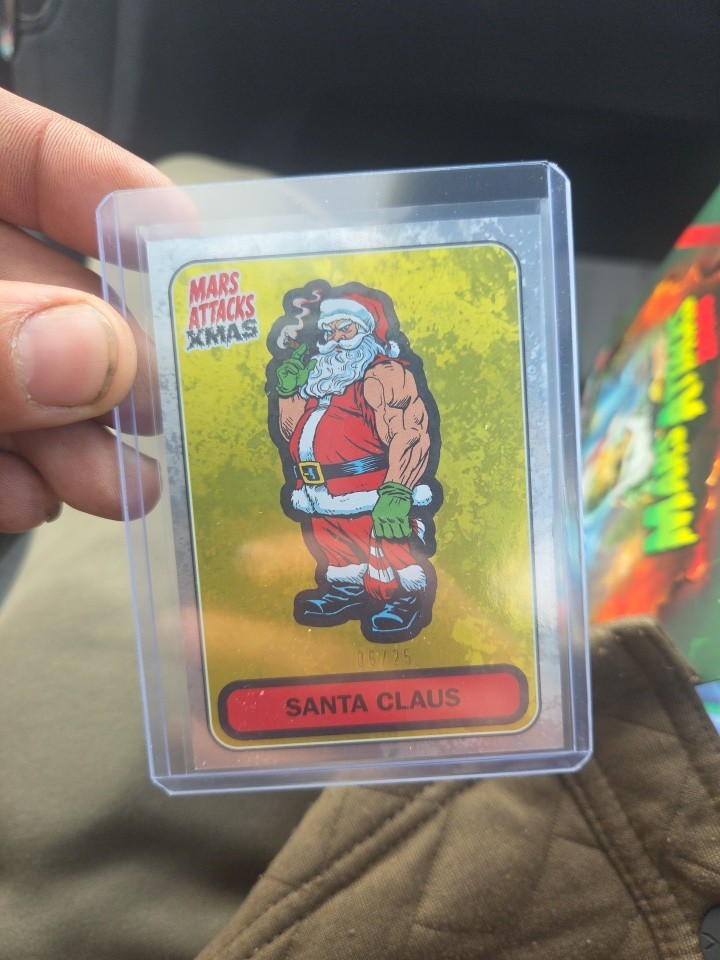 2026 Topps Mars Attacks Christmas Santa Claus gold /25 #B-51