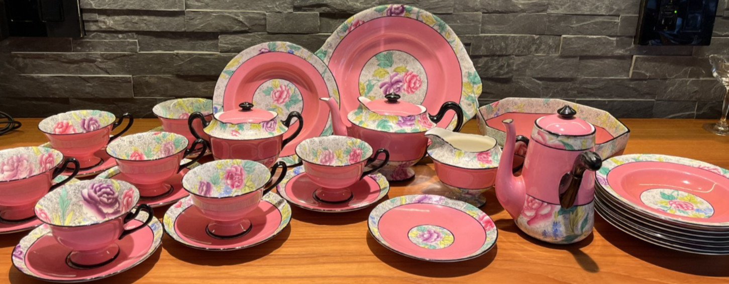 Rare 28-Piece Shelley Tea Service – Swansea Lace Pink – Gainsborough Shape Cup