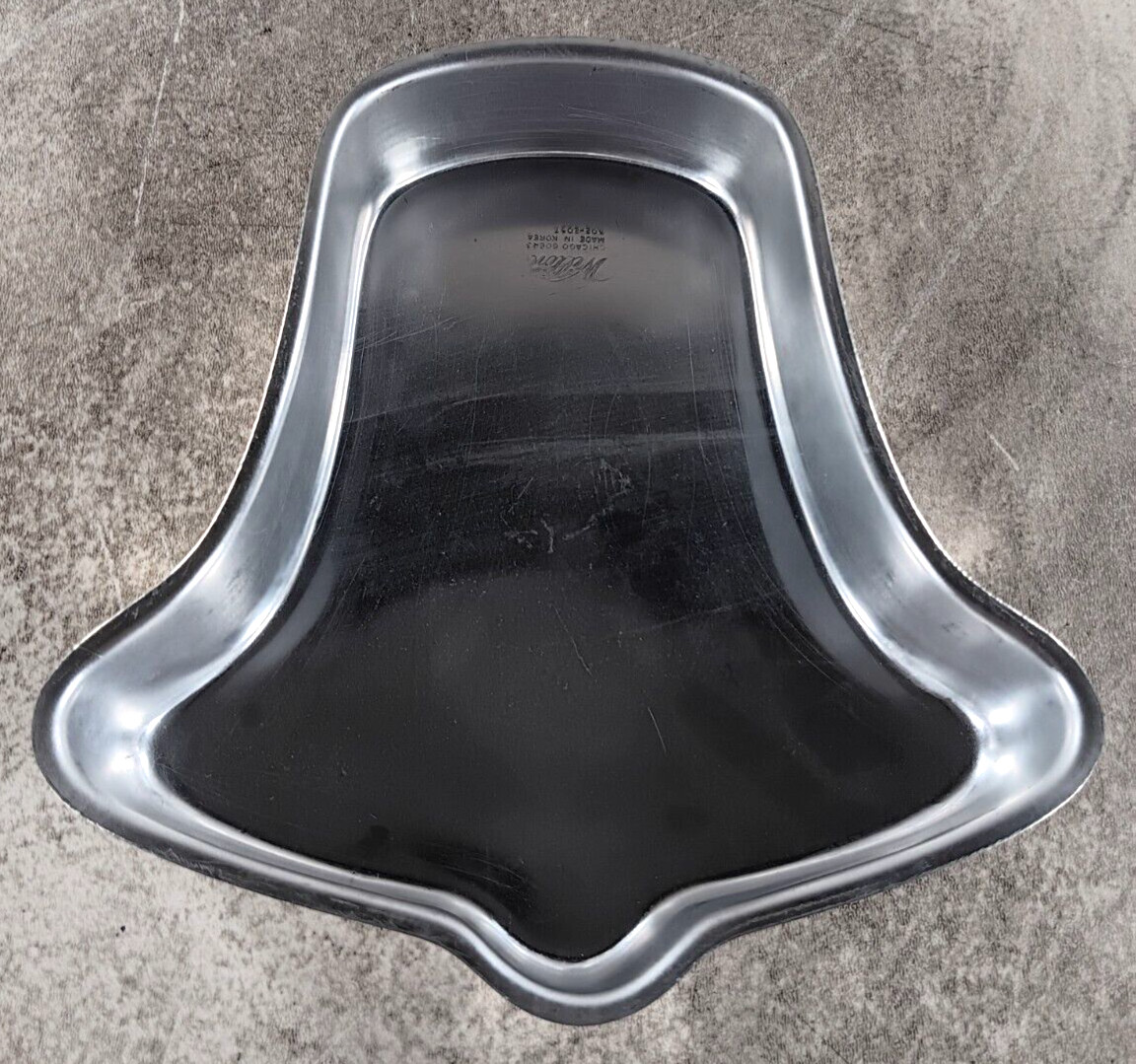 Wilton Small Bell Cake Pan #502-2057 Vintage 1971 Wilton Small Bell Cake Pan #502-2057 Vintage 1971