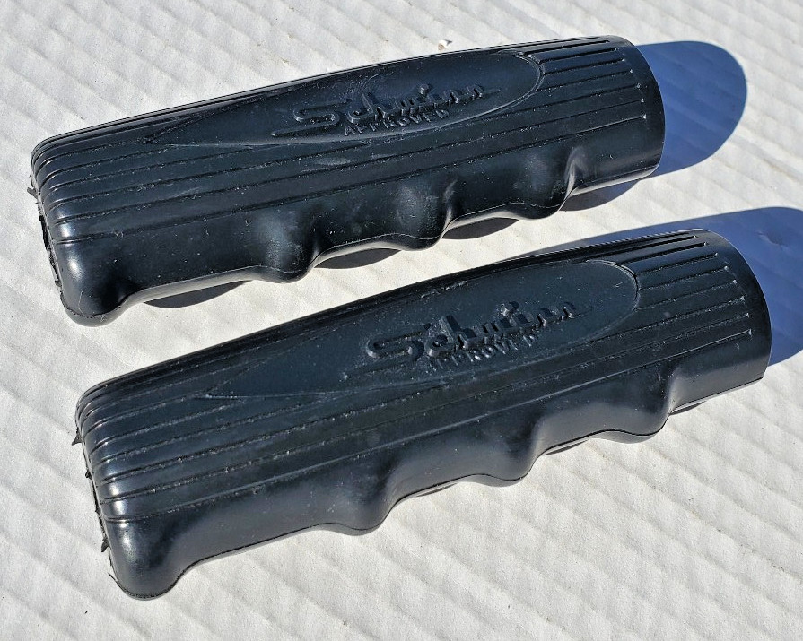NOS Schwinn Black Chubby Handlebar Grips Bicycle Panther Jaguar Panther Stingray