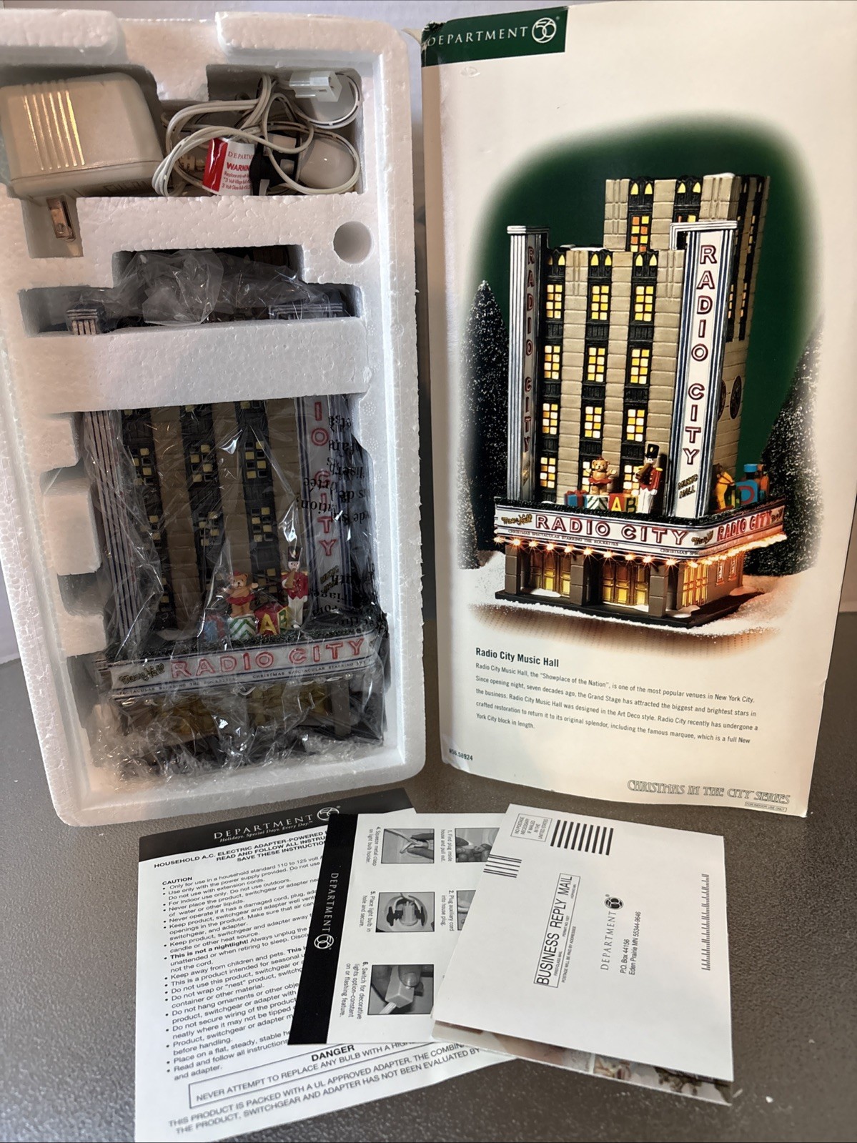 Department 56 Christmas in the City Radio City Music Hall, Boxed Retired Tested