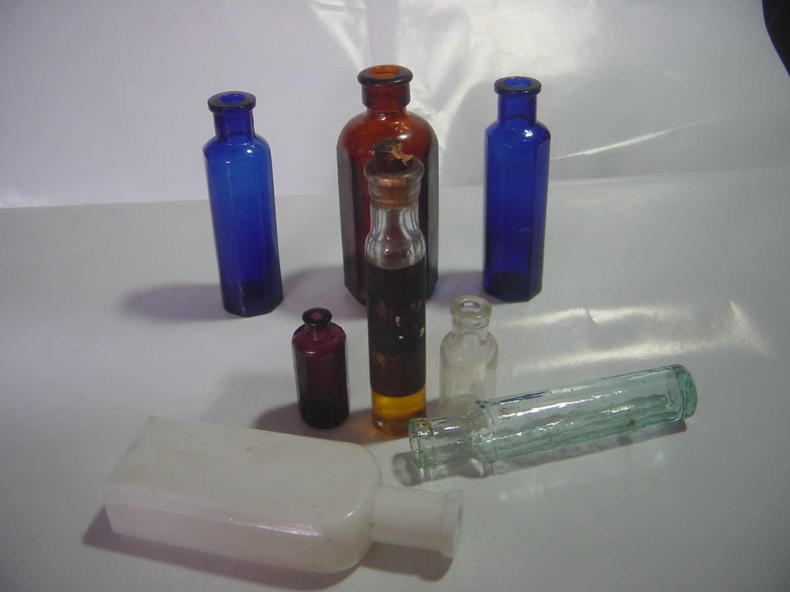 8 GENUINE VINTAGE POISON-CHEMIST BOTTLES-RARE-