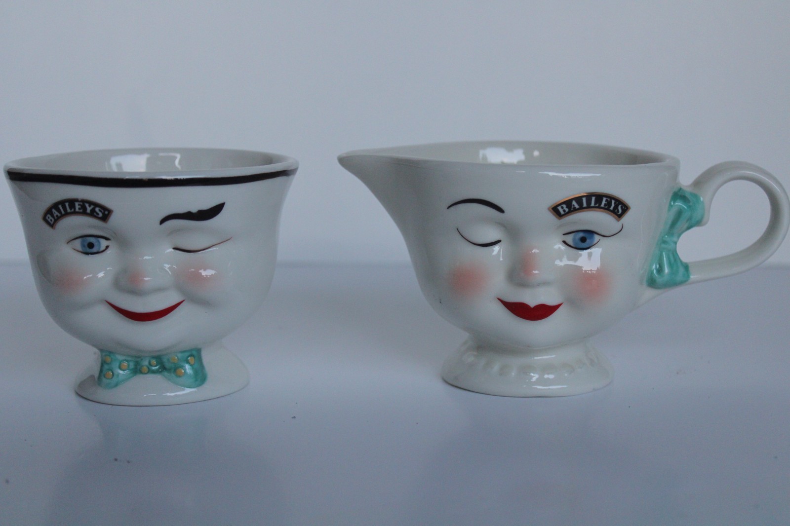 Vintage 1996 Limited Ed. Bailey\'s Irish Cream Porcelain Sugar & Creamer Set