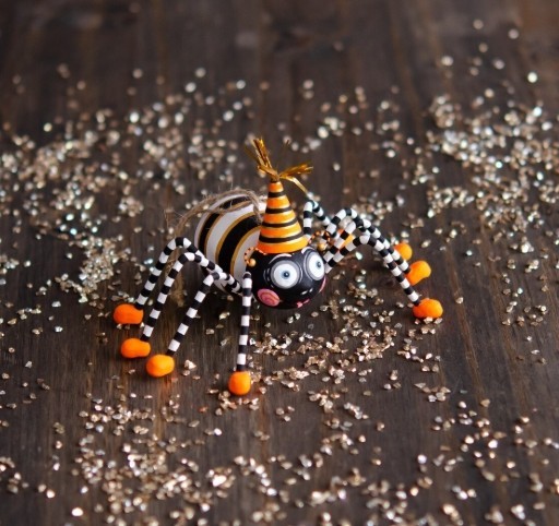 New GlitterVille Spinderella Spider Ornament