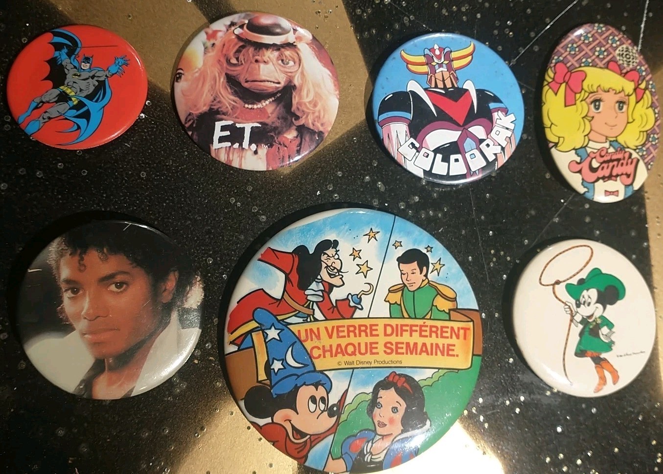Lot of 7 vintage pins from the 80”s - macarons - buttons - see description