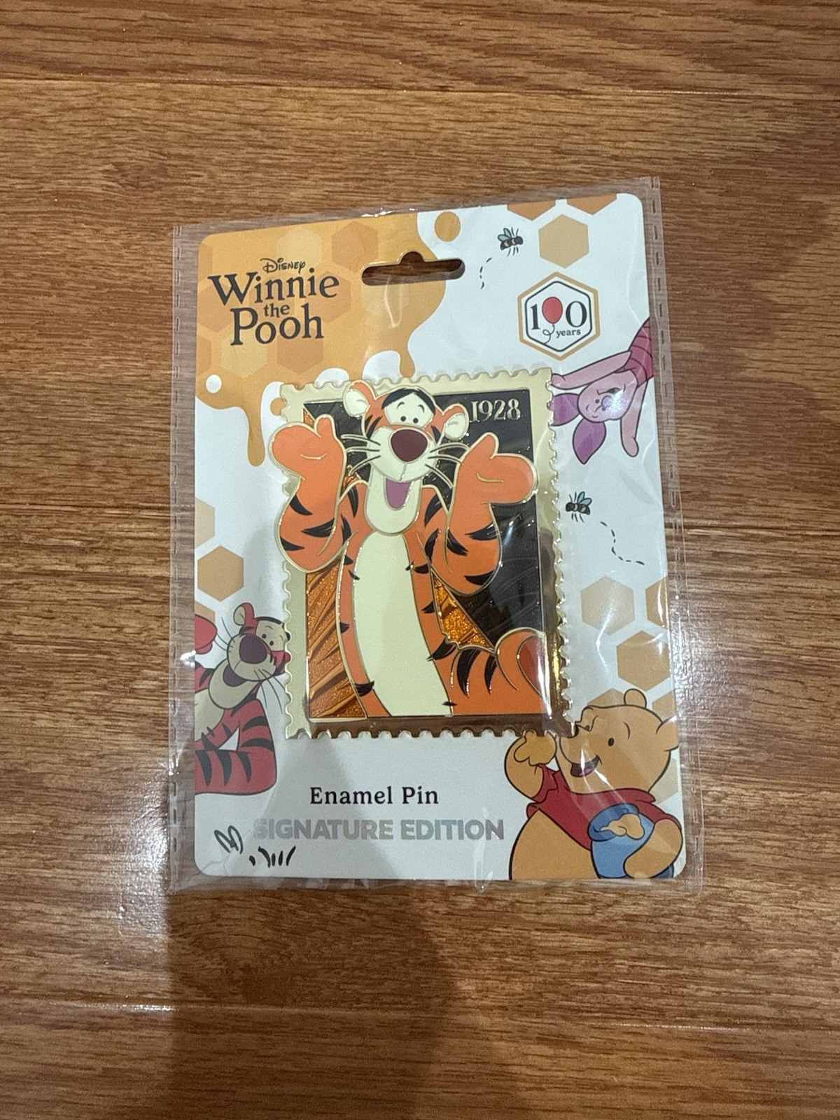 Disney Royal Stamp Winnie the Pooh Tigger Collectible Pin LE 400