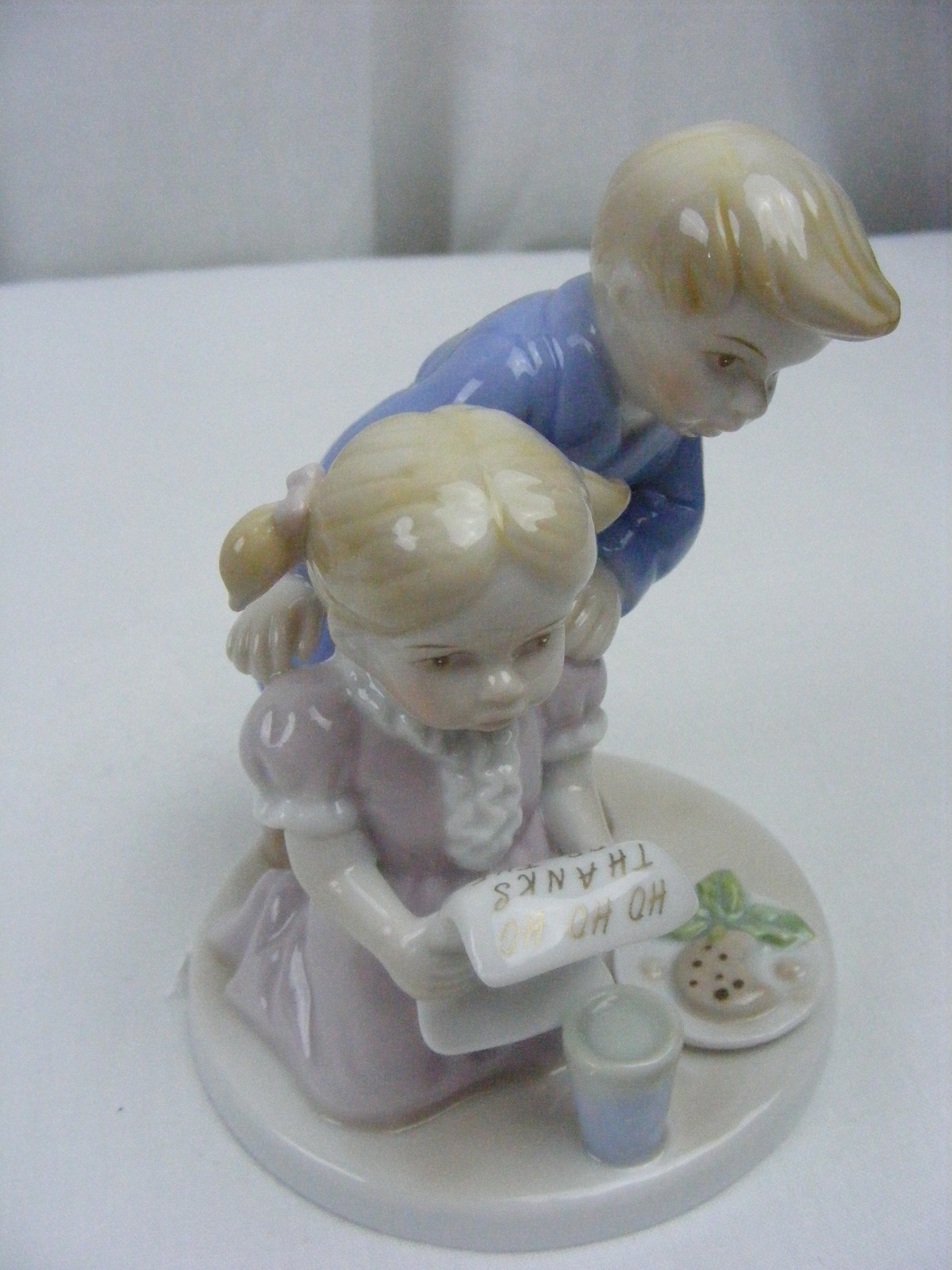 Vintage Marbella Collection Porcelain Figurine Boy Girl Letter from Santa 19-4 Vintage Marbella Collection Porcelain Figurine Boy Girl Letter from Santa 19-4