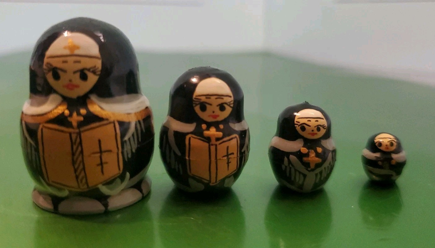 VTG 4 Pc Miniature Nesting Dolls Hand Painted Russian Nun Matryoshka Signed