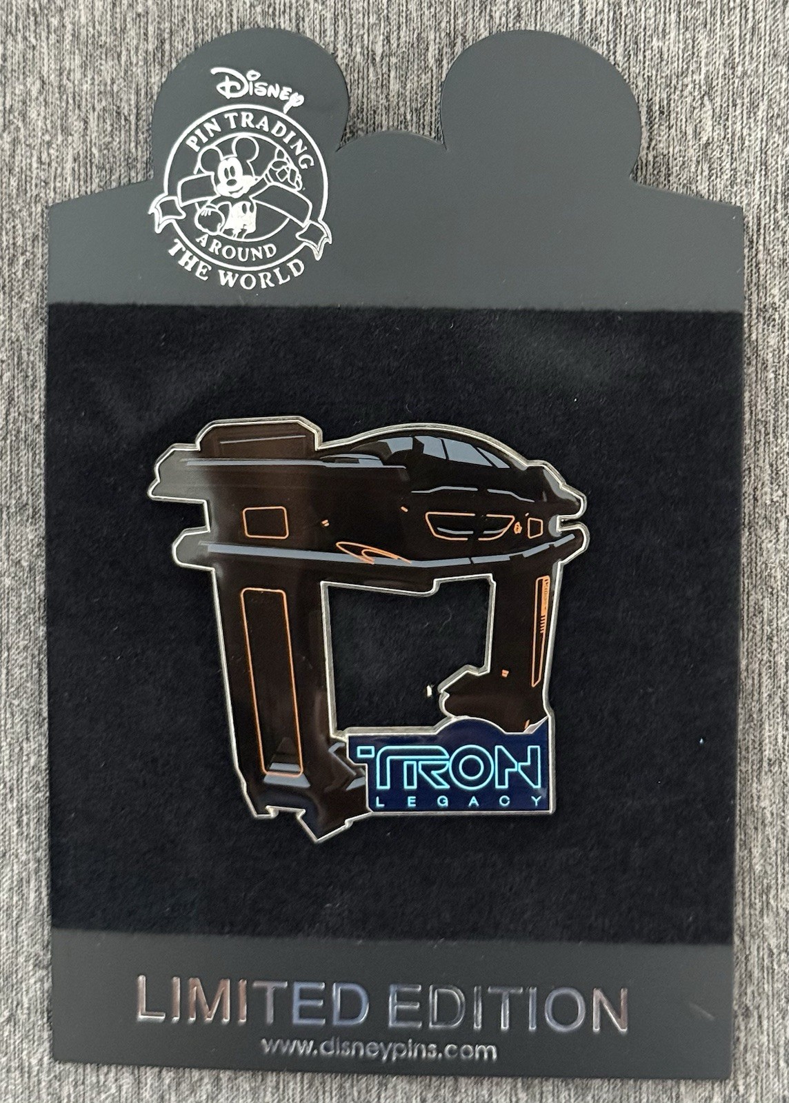DISNEY SHOPPING TRON LEGACY RECOGNIZER SPACE SHIP LE 100 PIN ~ 