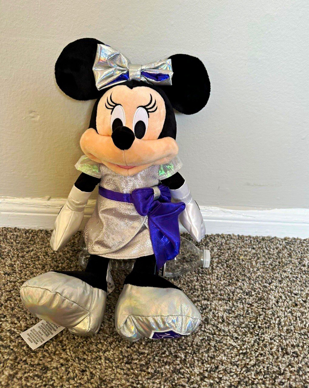 Disney World park 100 anniversary Minnie Mouse exclusive limited edition ￼