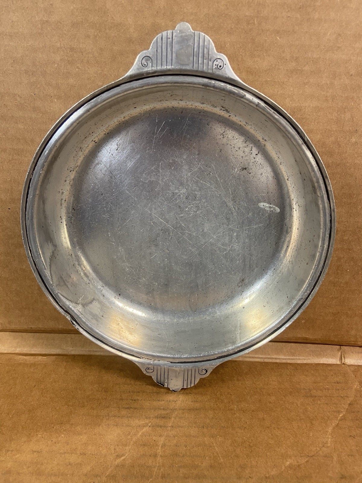 Wear Ever Aluminum Pan No. 341 Wear Ever Aluminum Pan No. 341