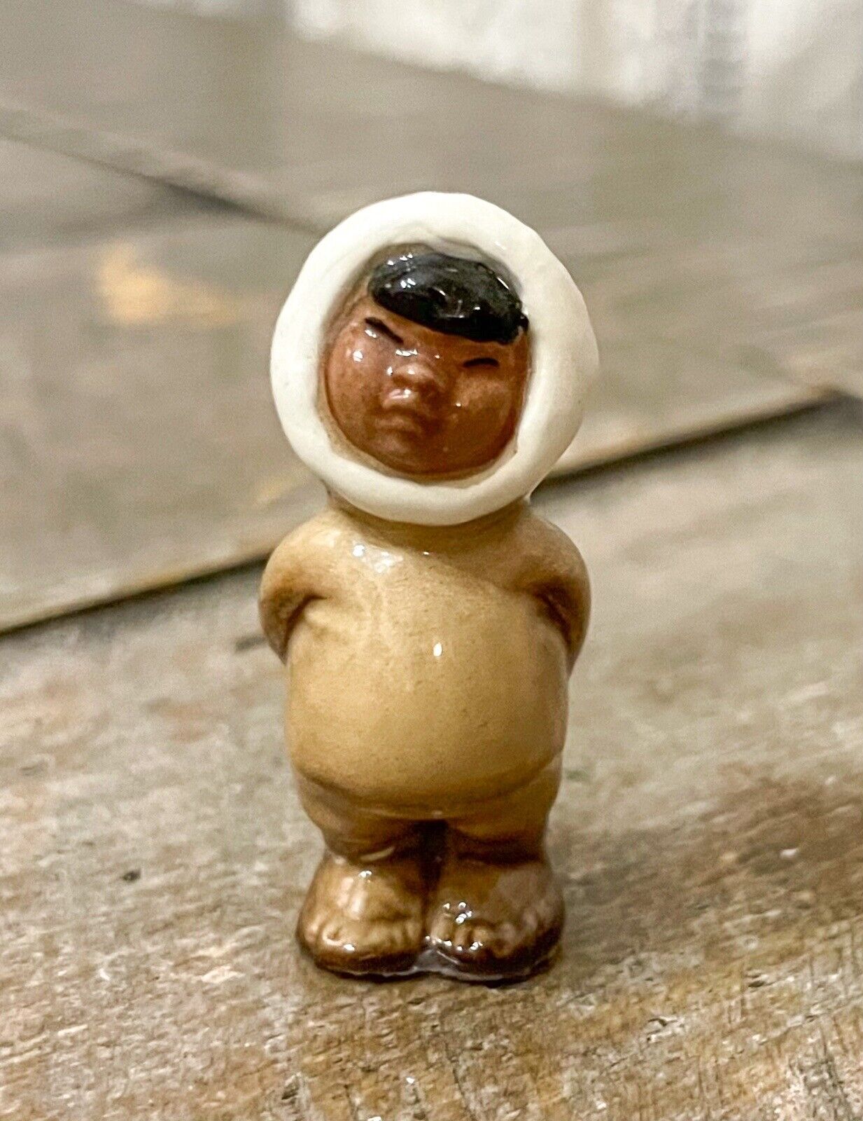 Hagen Renaker Inuit Eskimo Figurine Miniature Porcelain Native American Figurine