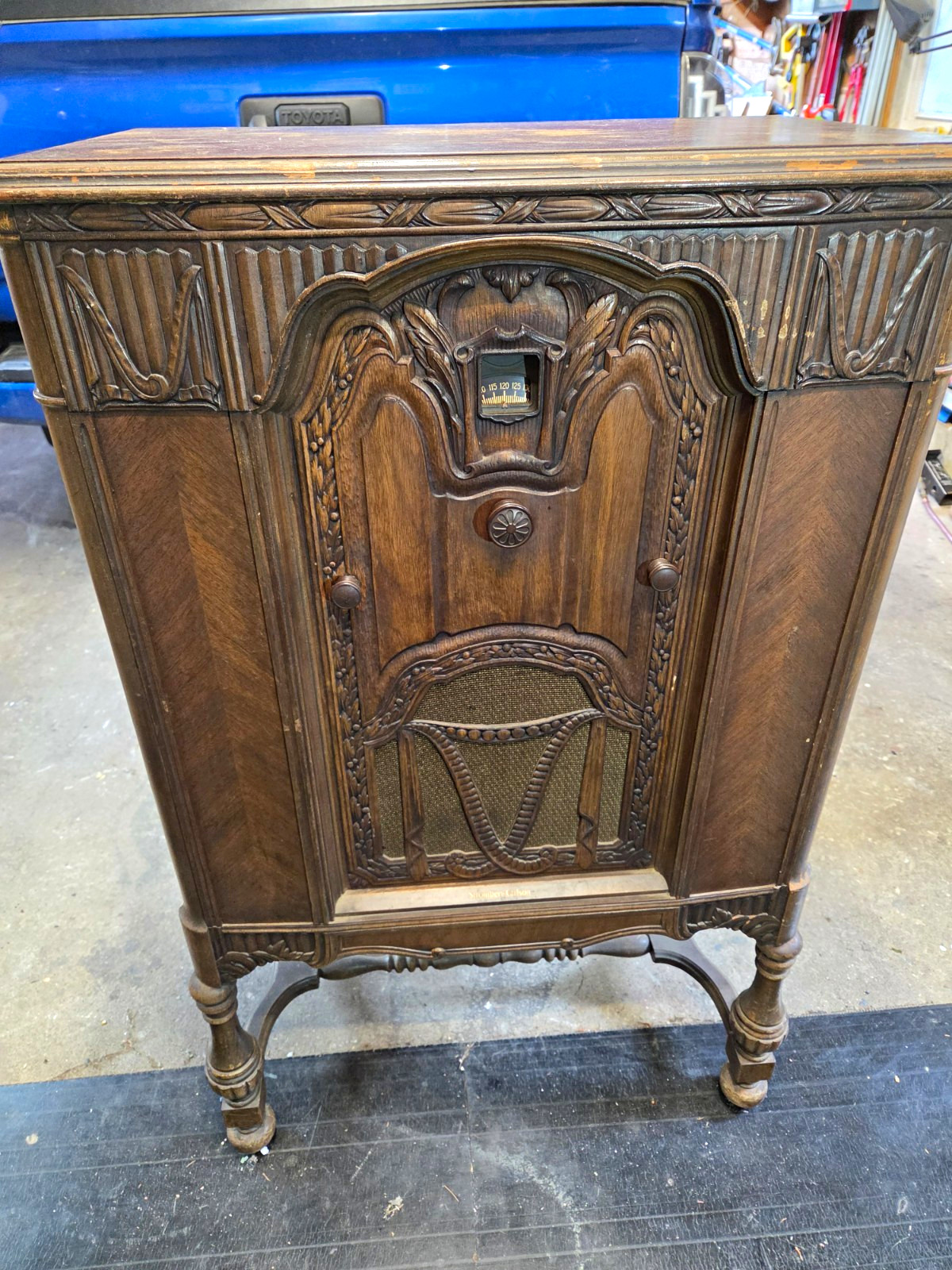 Vintage Wood Floor Console Tube Radio Cabinet w/ Tube Chassis