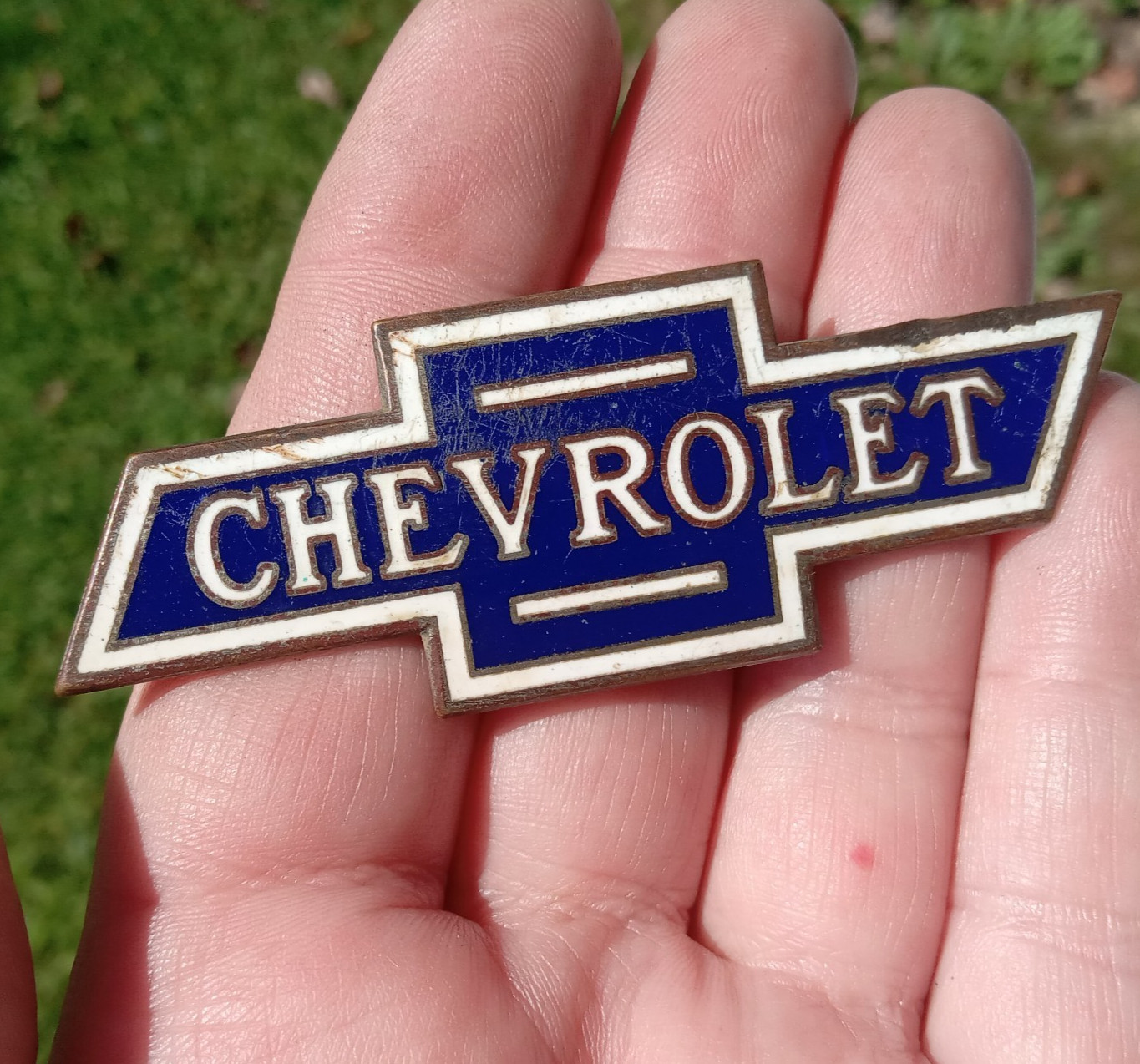 RARE OEM 1920's Chevrolet Radiator Grille Emblem Badge Bowtie  D.L. Auld 3