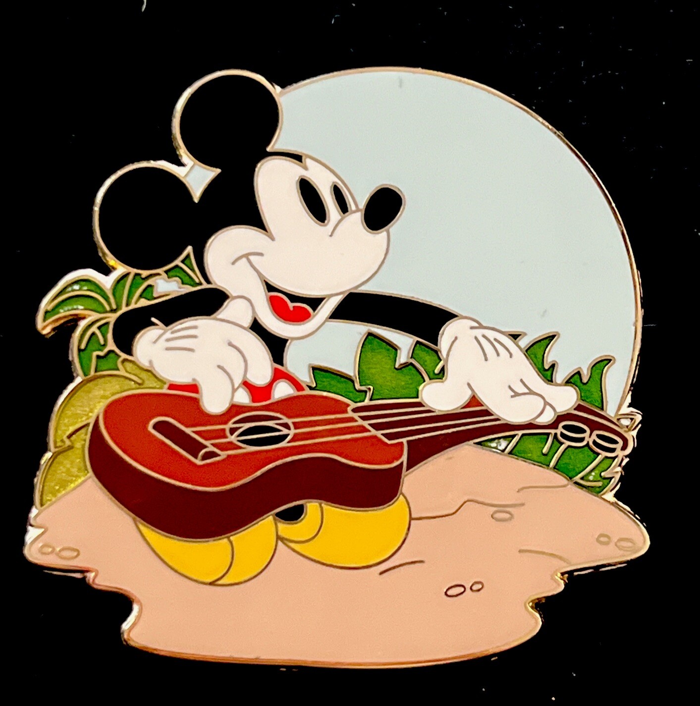 DISNEY SHOPPING MICKEY HAWAIIAN HOLIDAY 2010 RARE PIN