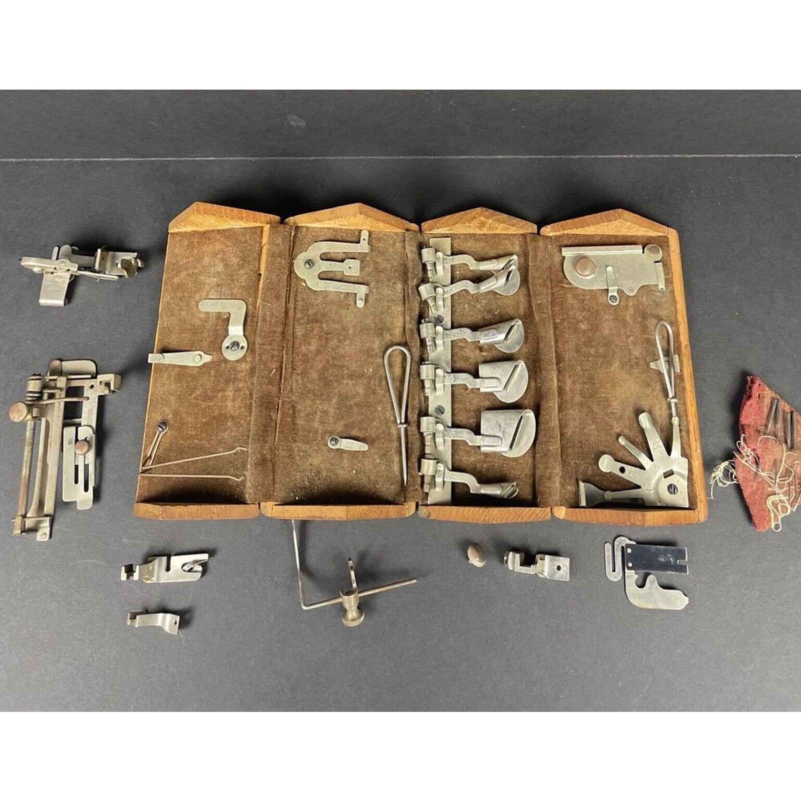 Original Antique 1889 Singer Sewing Machine Wooden Puzzle Box & Attachments Set