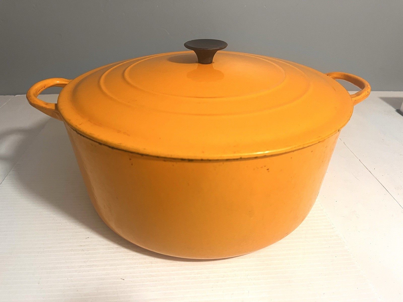 Vintage LE CREUSET G Dutch Oven 7.25 Qts Saffron / Marigold