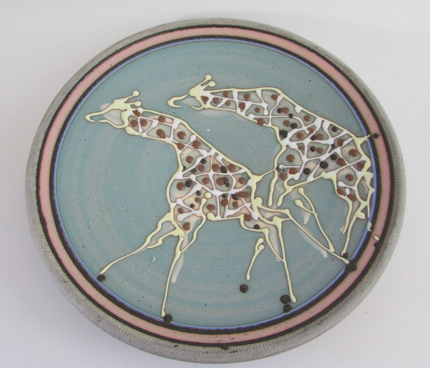 Donn Hedman Tanzania Studio Art Pottery African Giraffe Wall Plate 10 3/4\
