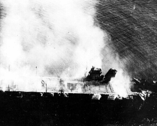 Japanese Aircraft Carrier Hiryu burning Battle of Midway WWII 8x10 Photo 426a