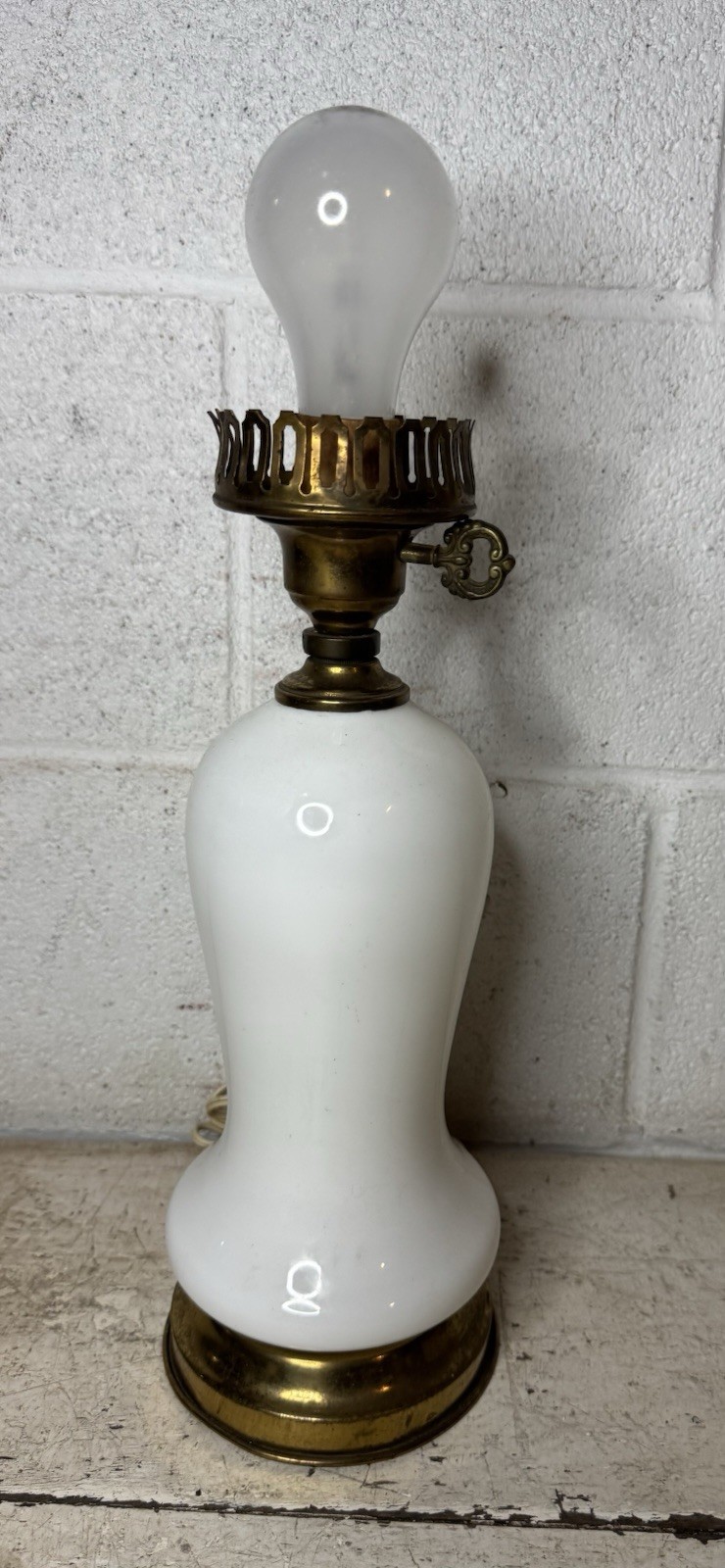 Vintage GWTW Hurricane Table Lamp White Glass No Shade 14”