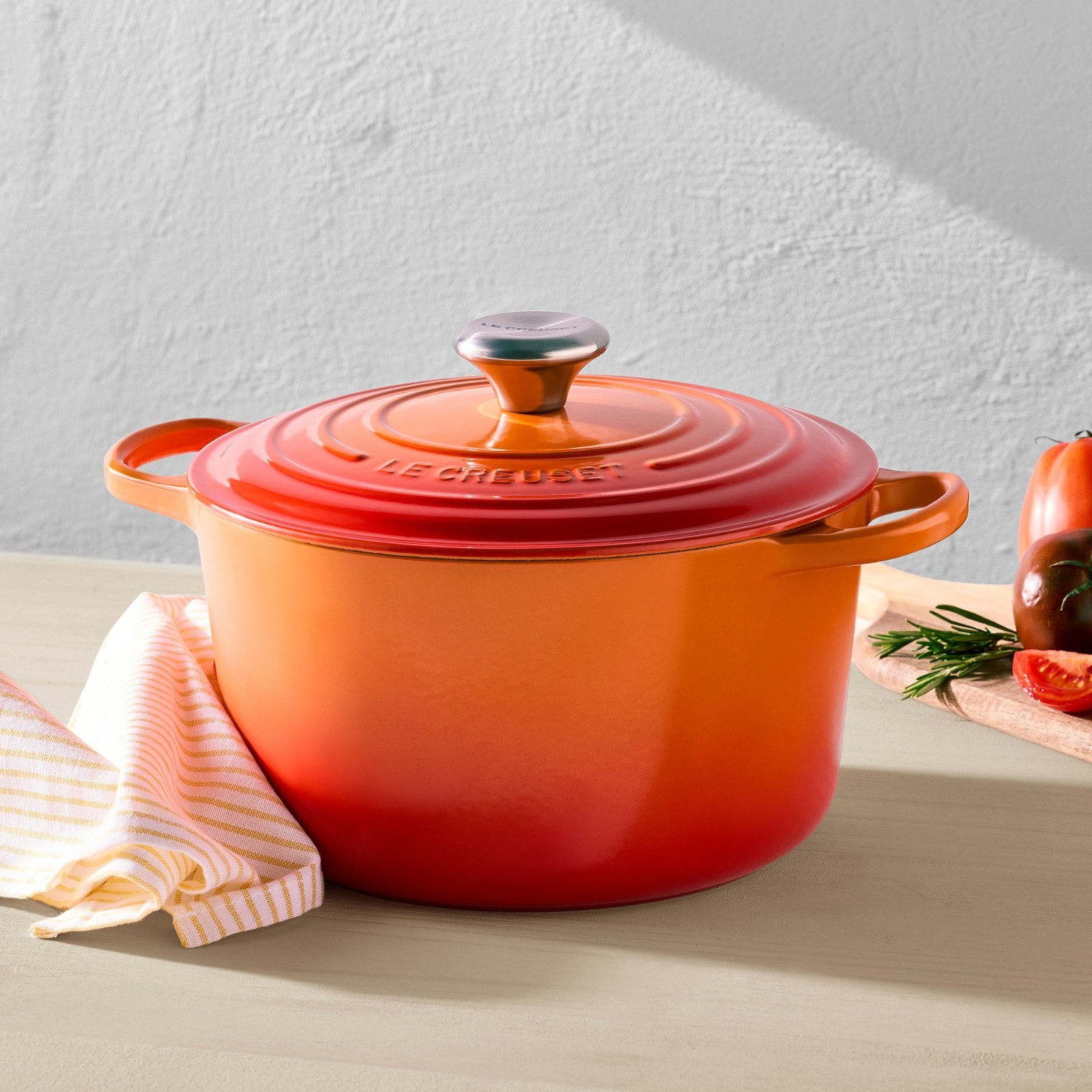 Le Creuset Signature Enameled Cast Iron Deep Round Oven, 6.5-Qt, Sea Salt Le Creuset Signature Enameled Cast Iron Deep Round Oven, 6.5-Qt, Sea Salt