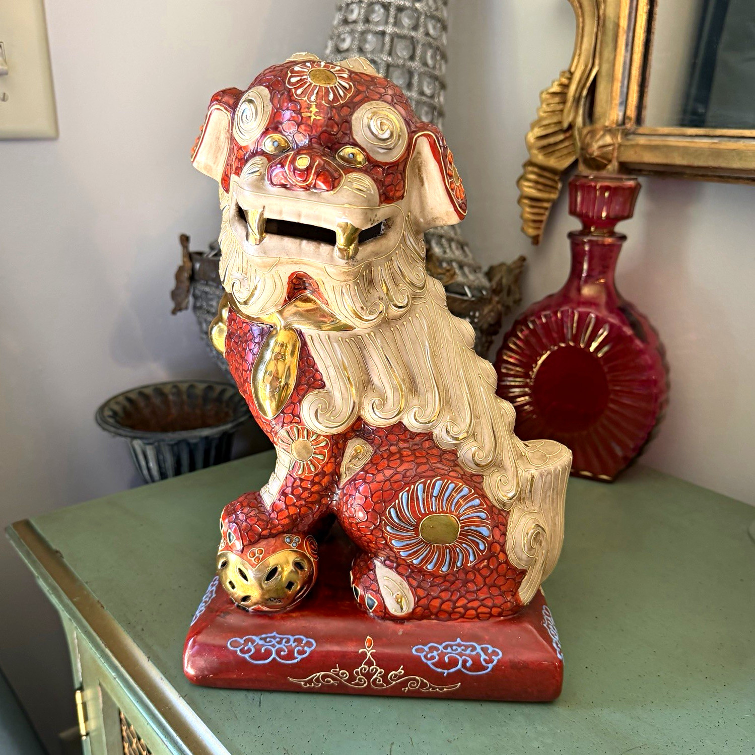 Antique Foo Fu Dog Gold Gilt Statue Japanese - Kutani- porcelain - intricate