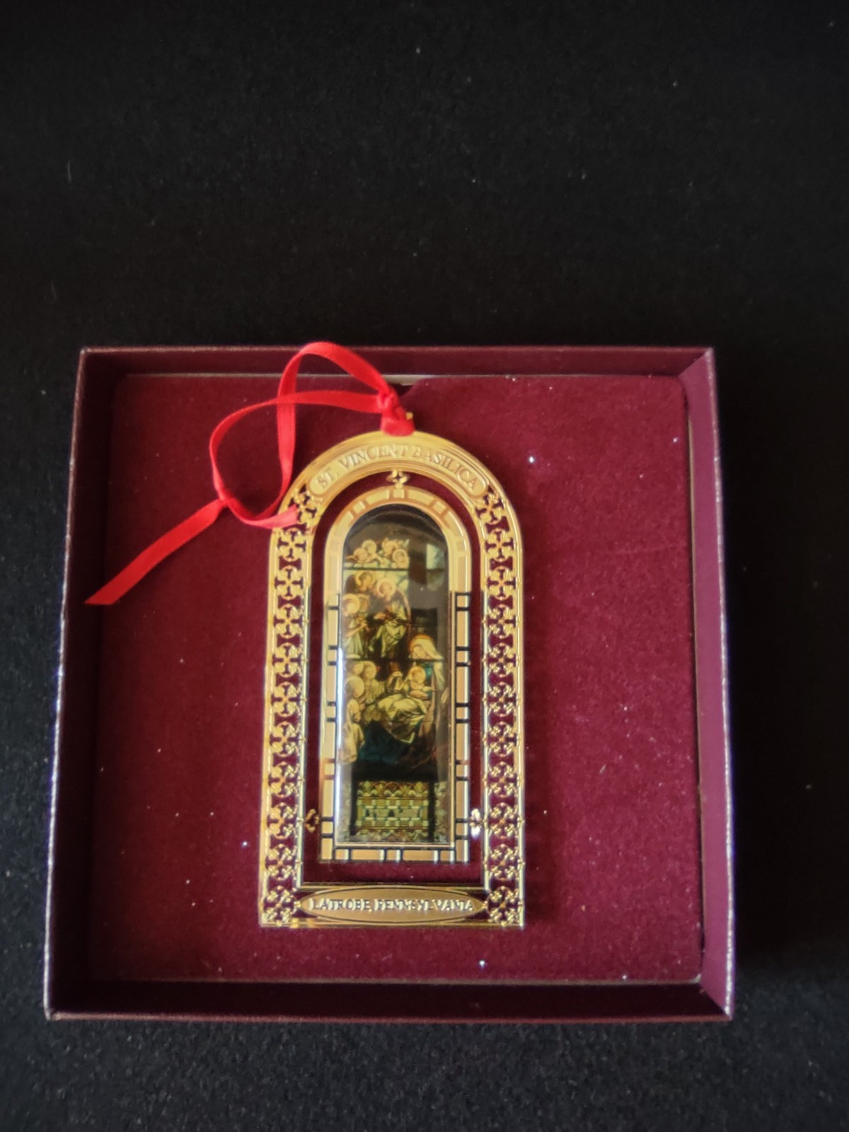 Vintage St Vincent Basilica Latrobe PA Window Gold Tone Ornament Boxed [7514]