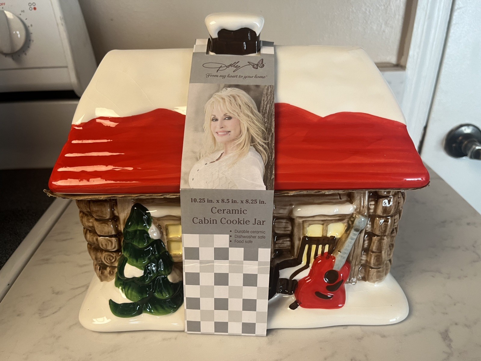 Dolly Parton Limited Edition Christmas Ceramic Cookie Jar Cabin Snow Guitar Home
