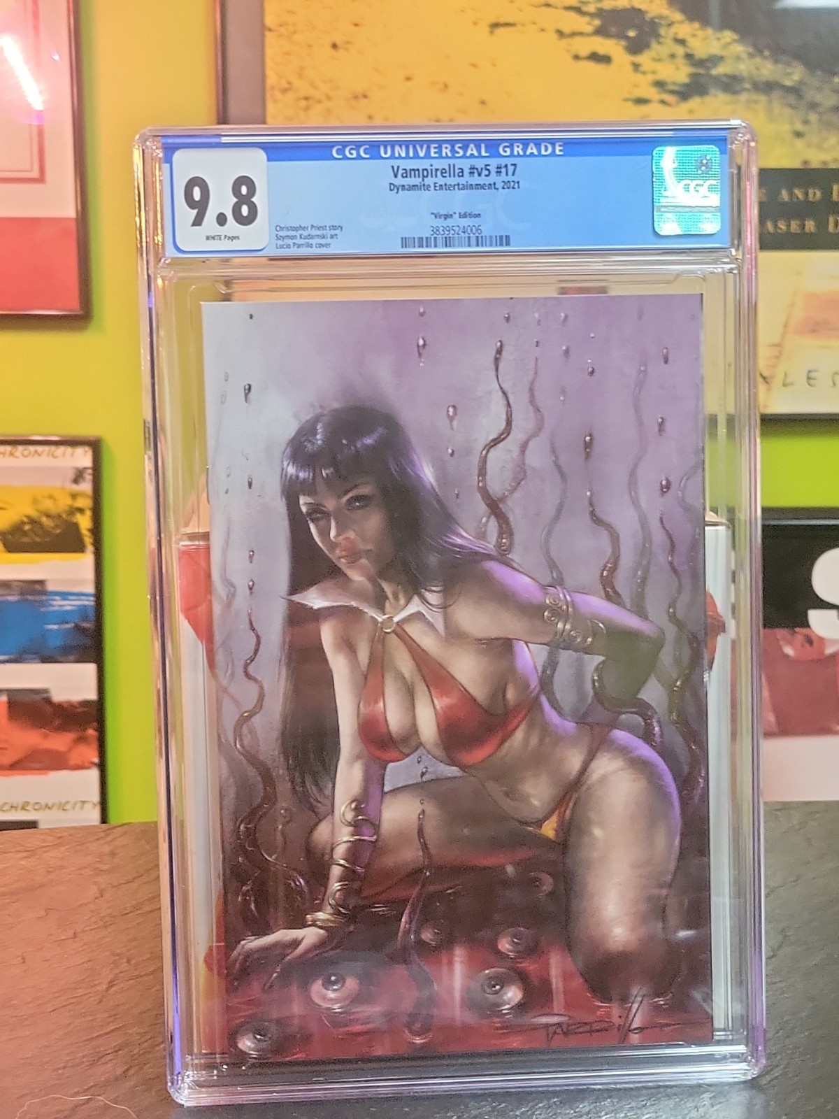 Vampirella #17 Vol 5 CGC 9.8 Lucio Parrillo Virgin Variant Dynamite 2021