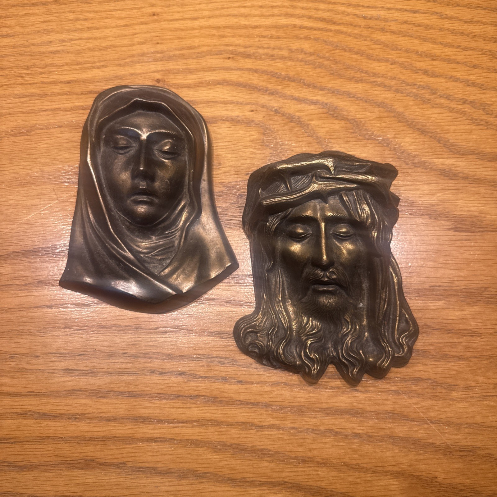 ANTIQUE NUNS CONVENT HEAVY METAL JESUS & MARY BUST HANGING PLAQUE PAIR 5.5” ANTIQUE NUNS CONVENT HEAVY METAL JESUS & MARY BUST HANGING PLAQUE PAIR 5.5”