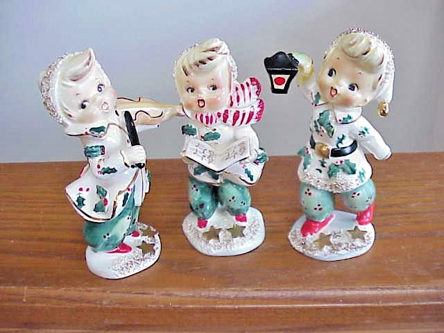 3 Vtg George Z Lefton Carolers Holly Christmas Figurines #072 Spaghetti Trim