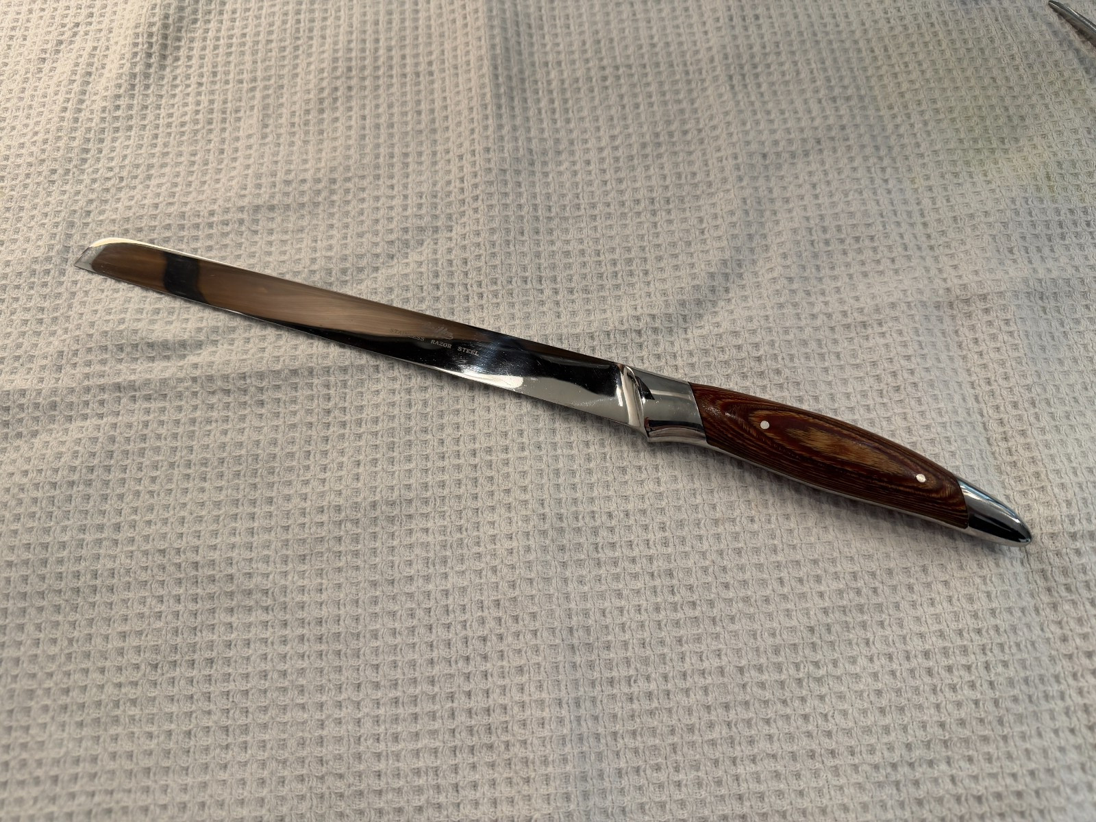 Vintage Griffon Slicing Knife Stainless Razor Steel Wood Handle Roast Ham Slicer
